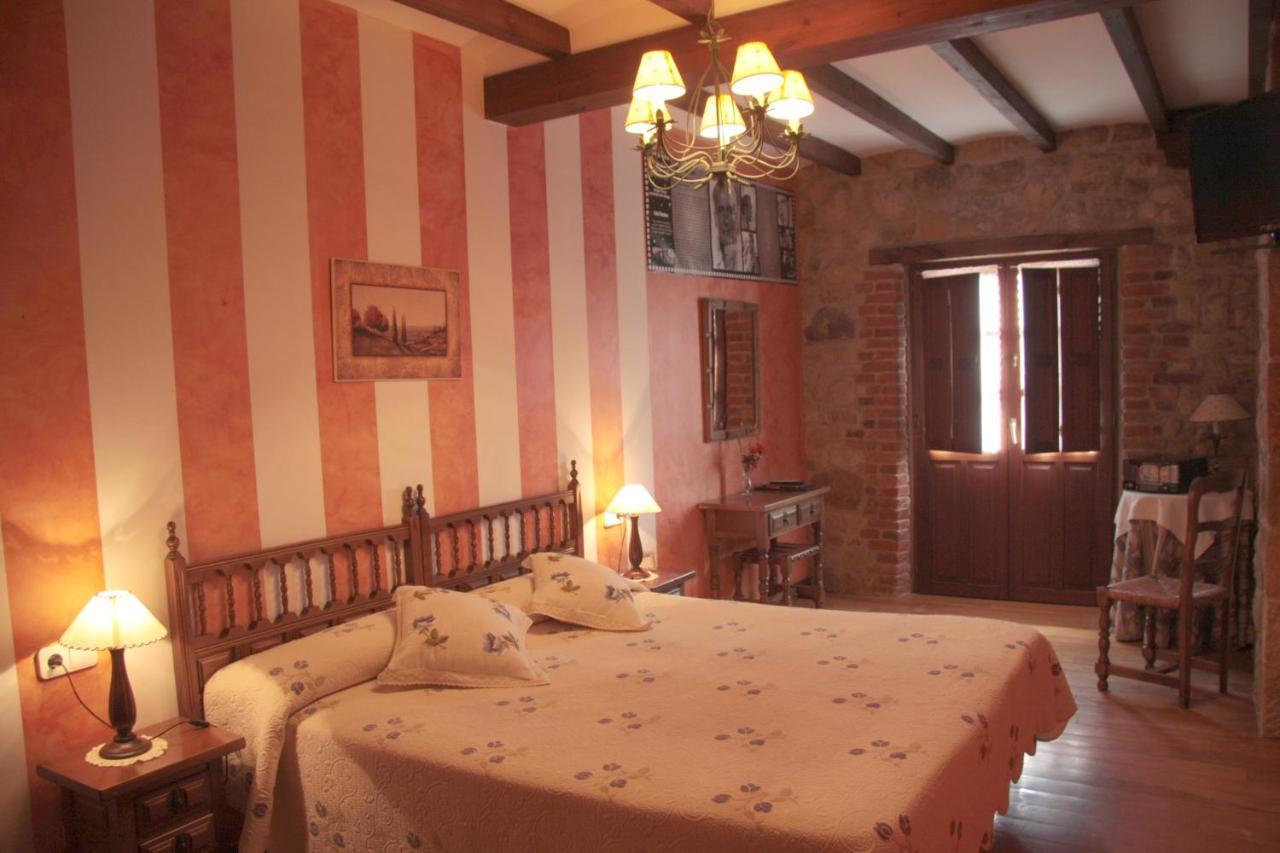 Habitaciones Y Estudios- Hotel "Posada De Cantabria El Solar" - Cenas Y Gintonic- Bar -Terraza Panoramica Galizano Esterno foto