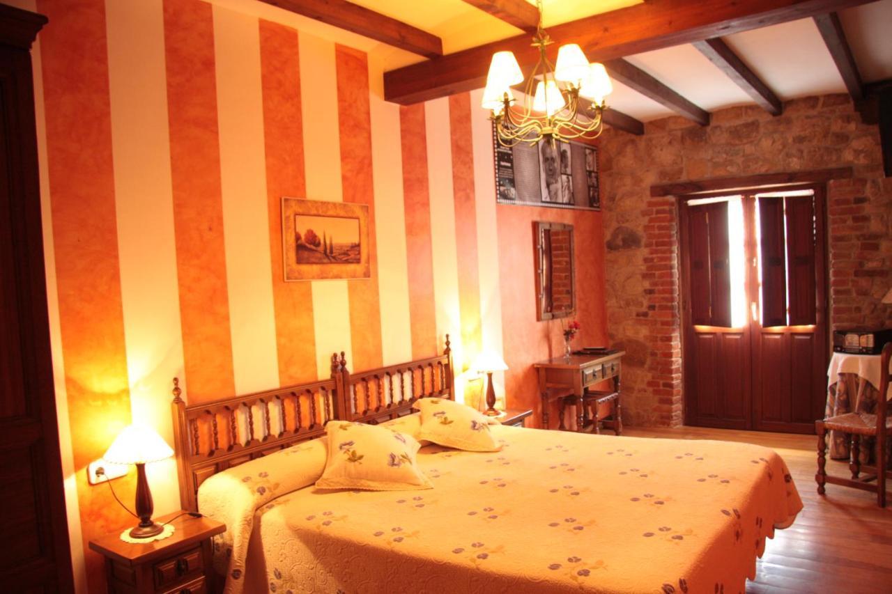 Habitaciones Y Estudios- Hotel "Posada De Cantabria El Solar" - Cenas Y Gintonic- Bar -Terraza Panoramica Galizano Esterno foto
