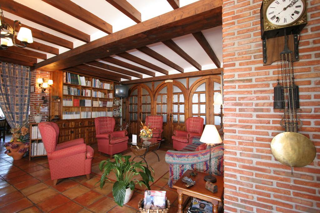 Habitaciones Y Estudios- Hotel "Posada De Cantabria El Solar" - Cenas Y Gintonic- Bar -Terraza Panoramica Galizano Esterno foto